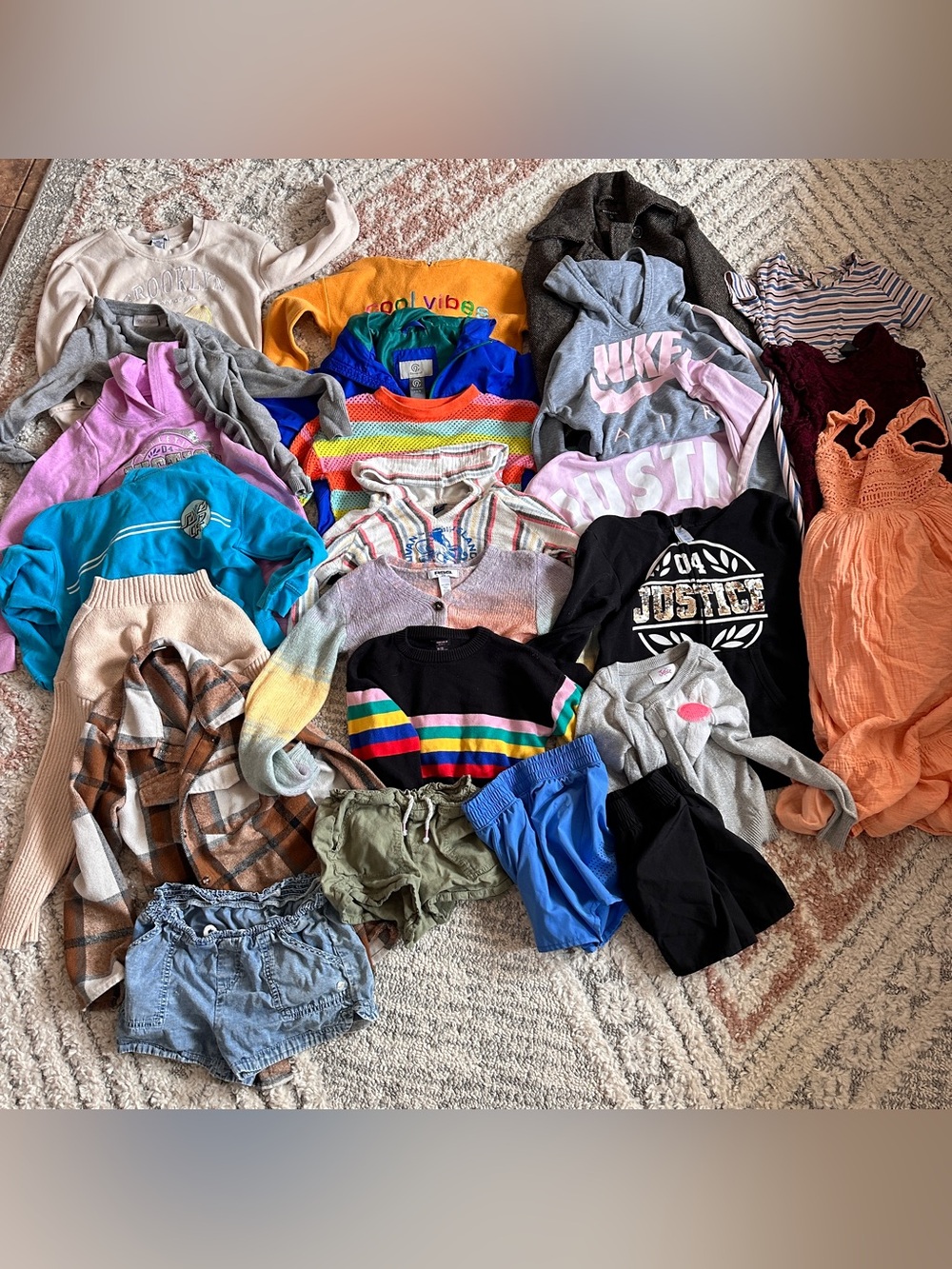 7 - 11 years Lot of clothes sweaters, hoodies, jackets, justice, Nike RSQ